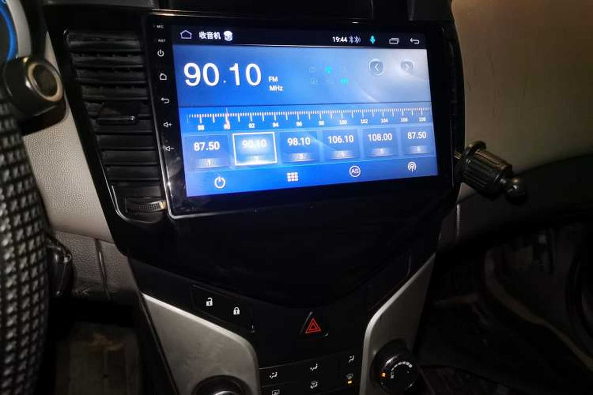 Used Chevrolet Cruze 2013 1.6L SL Sunroof Edition MT Audio And AC Panel