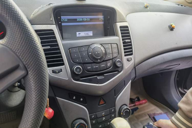Used Chevrolet Cruze 2013 1.6L SL Grand Edition Automatic Audio And AC Panel
