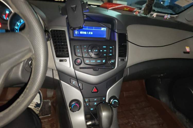 Used Chevrolet Cruze 2013 1.8L SE WTCC Edition AT Audio And AC Panel