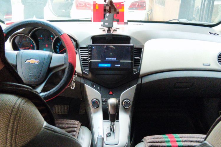 Used Chevrolet Cruze 2013 1.6L SL Grand Edition Automatic Center Console