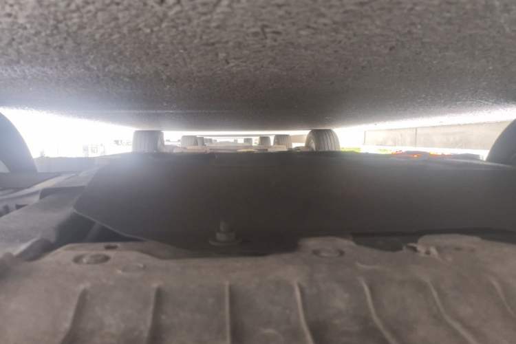 Used Chevrolet Cruze 2013 1.6L SE MT Chassis Front
