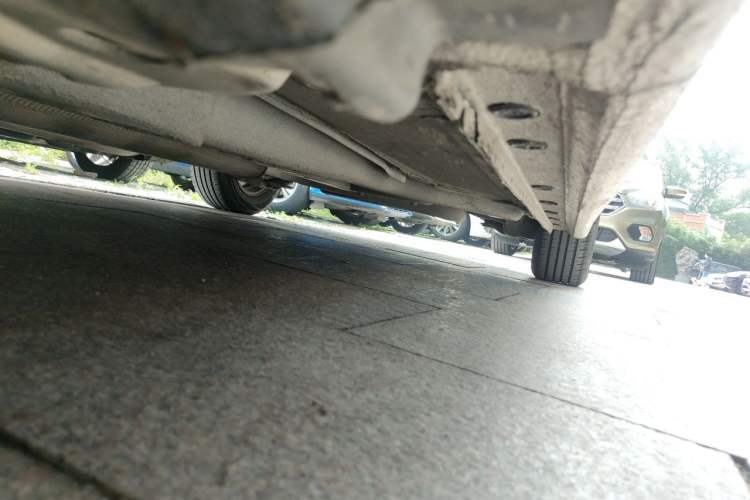 Used Chevrolet Cruze 2013 1.6L SL MT Chassis Front Left