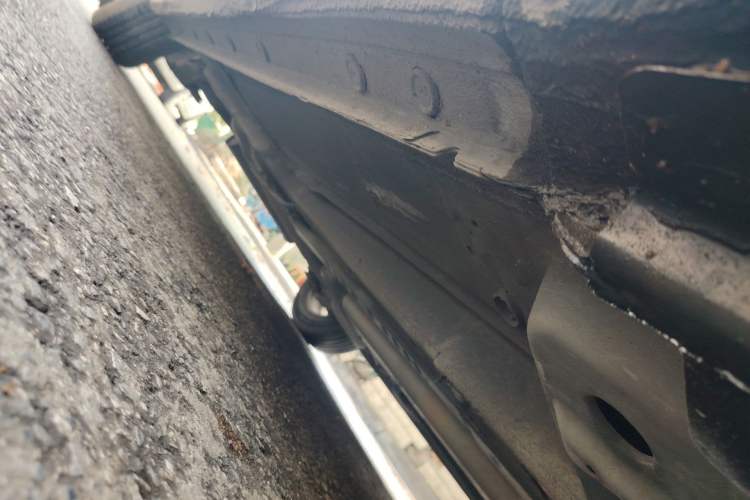 Used Chevrolet Cruze 2013 1.6L SE AT Chassis Front Right