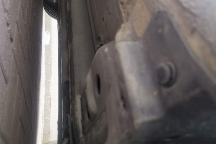 Used Chevrolet Cruze 2013 1.6L SE MT Chassis Front Right