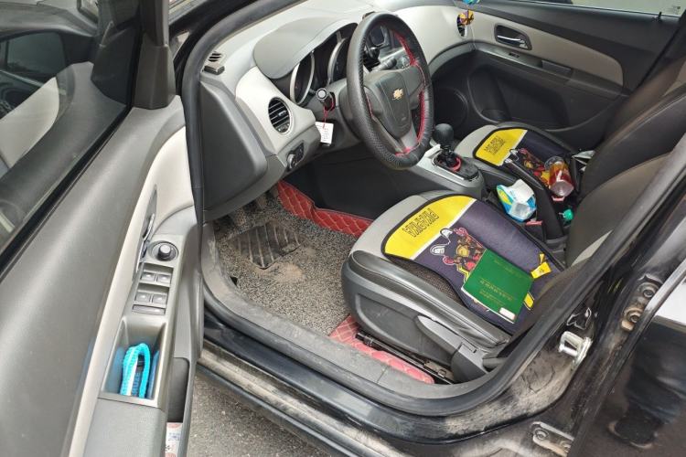 Used Chevrolet Cruze 2013 1.6L SL MT Driver Seat