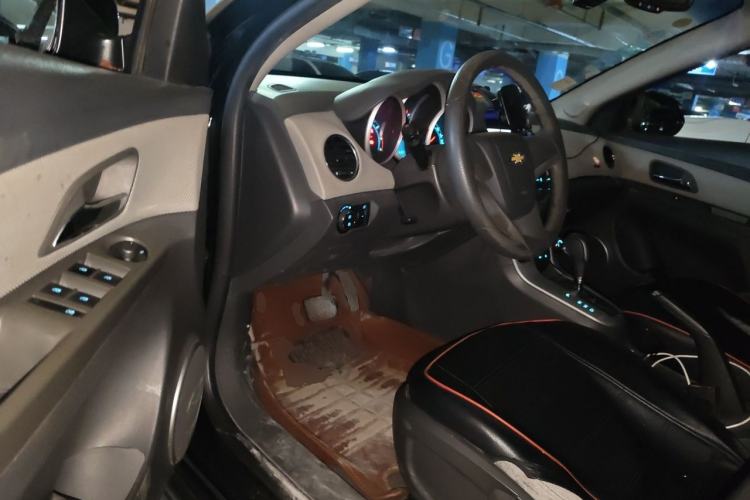 Used Chevrolet Cruze 2013 1.8L SE WTCC Edition AT Driver Seat