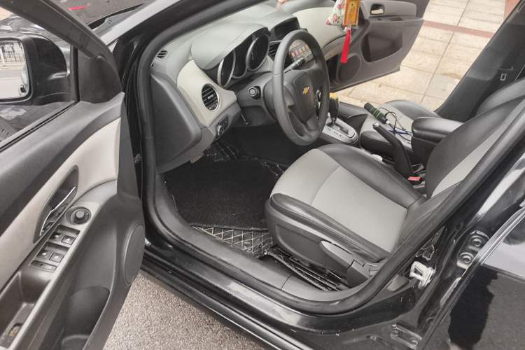 Used Chevrolet Cruze 2013 1.6L SL Grand Edition Automatic Driver Seat