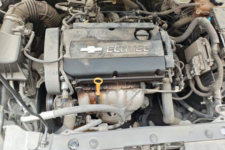 Used Chevrolet Cruze 2013 1.6L SL MT Engine Bay