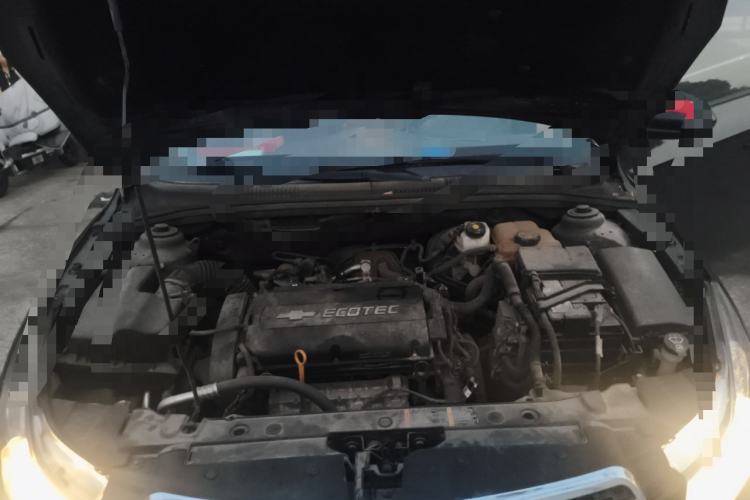 Used Chevrolet Cruze 2013 Hatchback 1.6L Manual Luxury Model Engine Bay