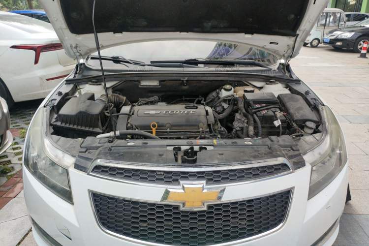 Used Chevrolet Cruze 2013 1.6L SL MT Engine Bay