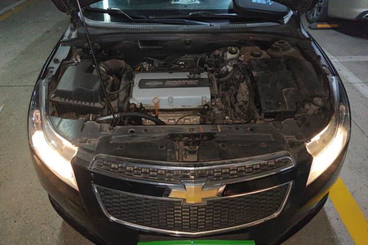 Used Chevrolet Cruze 2013 1.8L SE AT Engine Bay