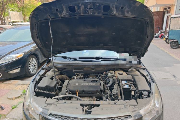 Used Chevrolet Cruze 2013 1.8L SE AT Engine Bay