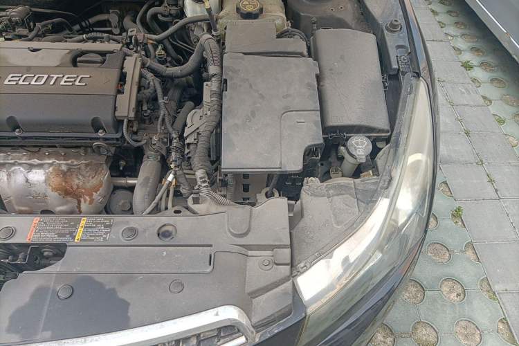 Used Chevrolet Cruze 2013 1.6L SL Grand Edition Automatic Engine Bay Left
