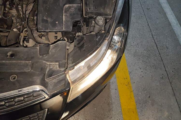 Used Chevrolet Cruze 2013 1.8L SE AT Engine Bay Left