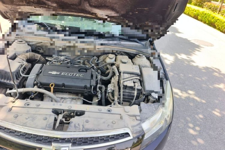 Used Chevrolet Cruze 2013 1.6L SE MT Engine Bay Left