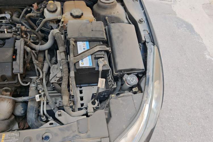 Used Chevrolet Cruze 2013 1.8L SE AT Engine Bay Left