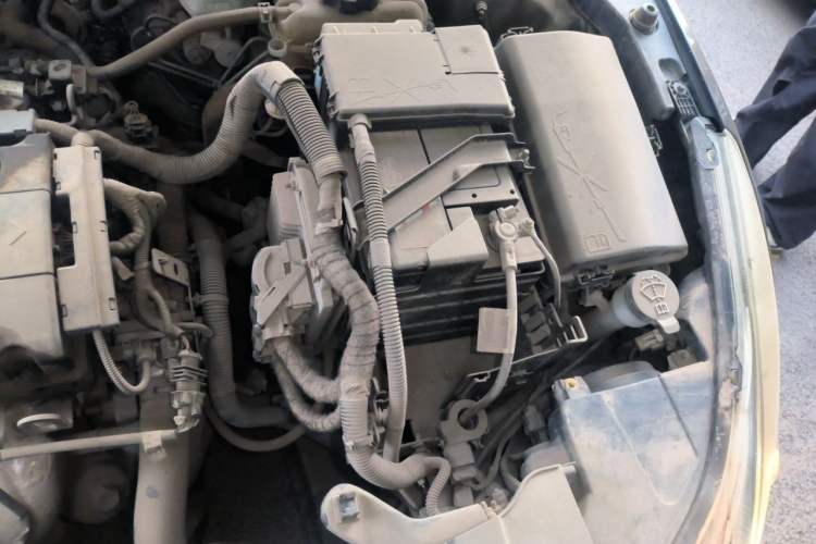 Used Chevrolet Cruze 2013 1.6L SE MT Engine Bay Left