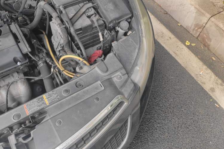 Used Chevrolet Cruze 2013 1.8L SE AT Engine Bay Left