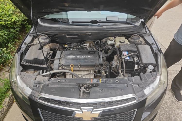 Used Chevrolet Cruze 2013 1.6L SL MT Engine Bay