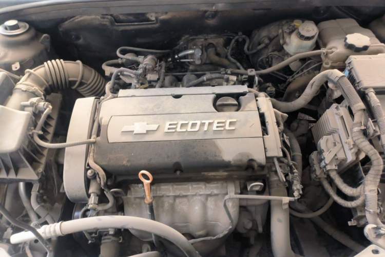 Used Chevrolet Cruze 2013 1.6L SE MT Engine Bay