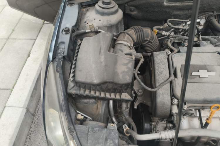 Used Chevrolet Cruze 2013 1.6L SE MT Engine Bay Right