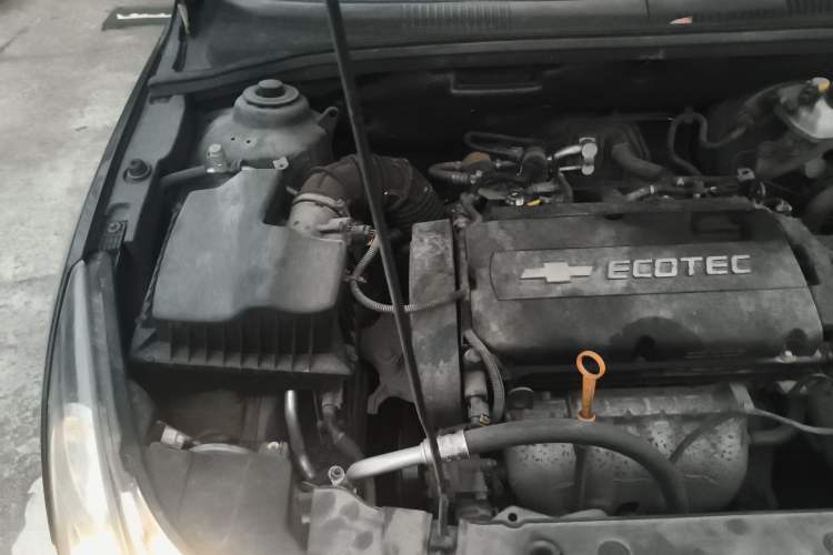 Used Chevrolet Cruze 2013 Hatchback 1.6L Manual Luxury Model Engine Bay Right