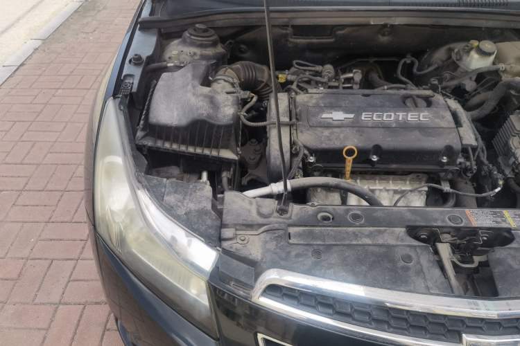 Used Chevrolet Cruze 2013 1.6L SE MT Engine Bay Right