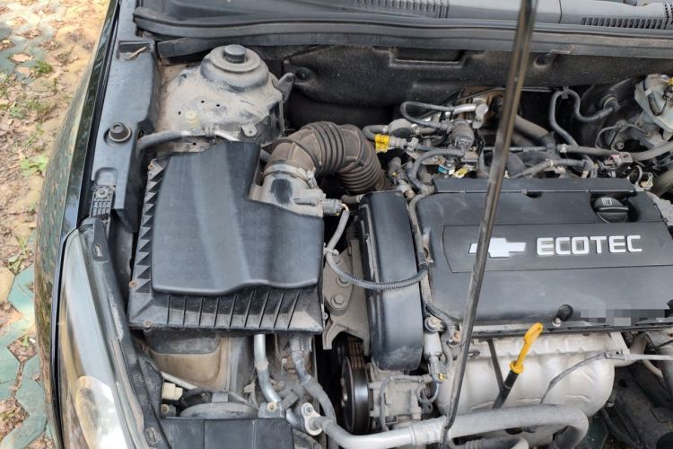 Used Chevrolet Cruze 2013 1.6L SE MT Engine Bay Right