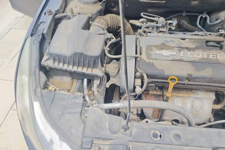 Used Chevrolet Cruze 2013 1.6L SE MT Engine Bay Right