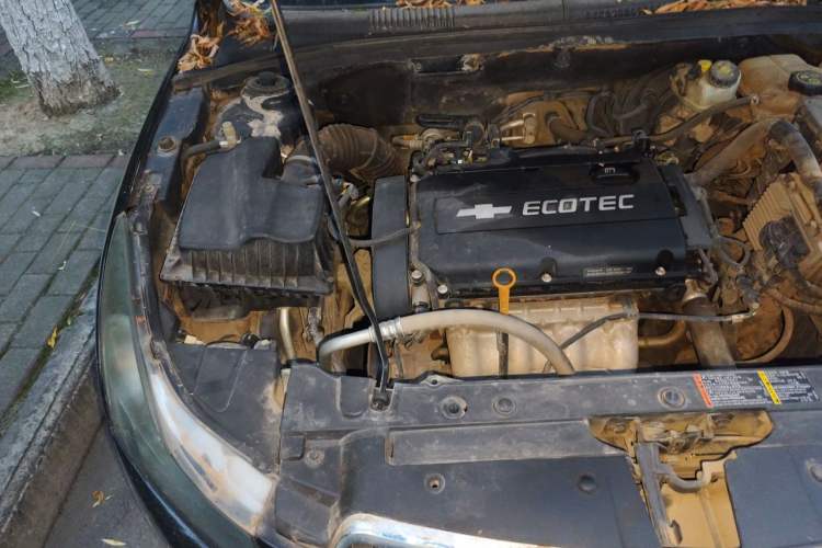 Used Chevrolet Cruze 2013 1.6L SE MT Engine Bay Right