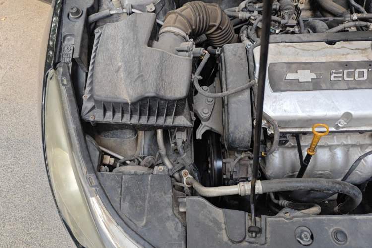 Used Chevrolet Cruze 2013 1.6L SE MT Engine Bay Right