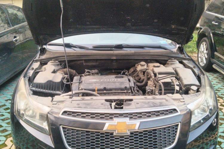 Used Chevrolet Cruze 2013 1.6L SL Sunroof Edition MT Engine Bay