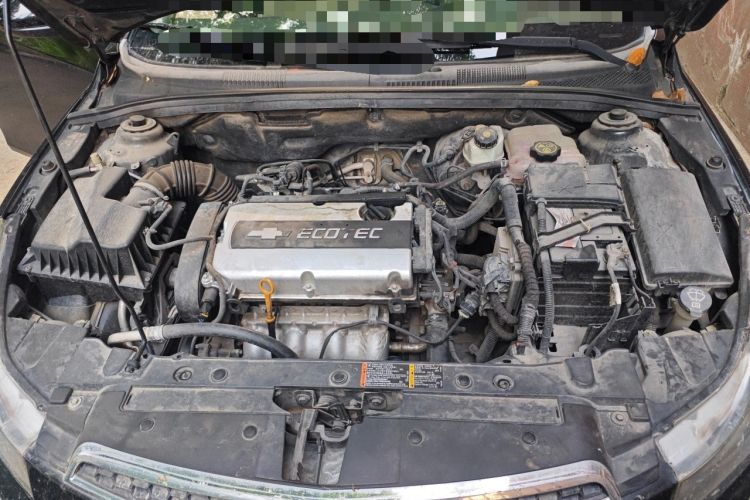 Used Chevrolet Cruze 2013 1.6L SE MT Engine Bay