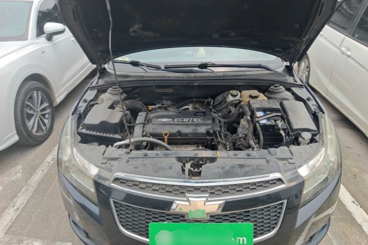 Used Chevrolet Cruze 2013 1.6L SE MT Engine Bay