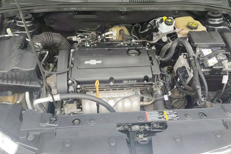 Used Chevrolet Cruze 2013 1.6L SL MT Engine Bay