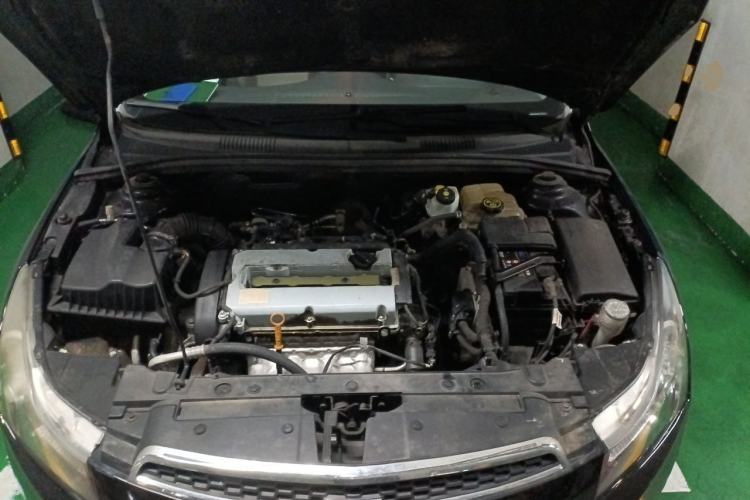 Used Chevrolet Cruze 2013 1.6L SL MT Engine Bay