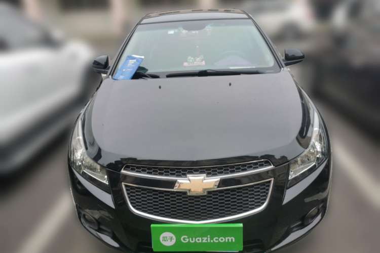 Used Chevrolet Cruze 2013 Hatchback 1.6L Manual Luxury Model Front