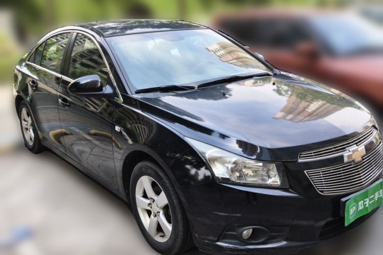 Used Chevrolet Cruze 2013 1.6L SE AT Front Right 45 Deg