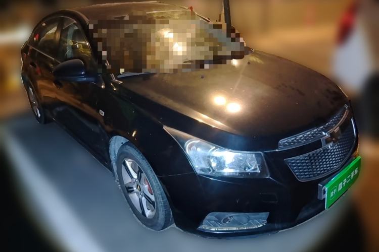 Used Chevrolet Cruze 2013 1.6L SE MT Front Right 45 Deg