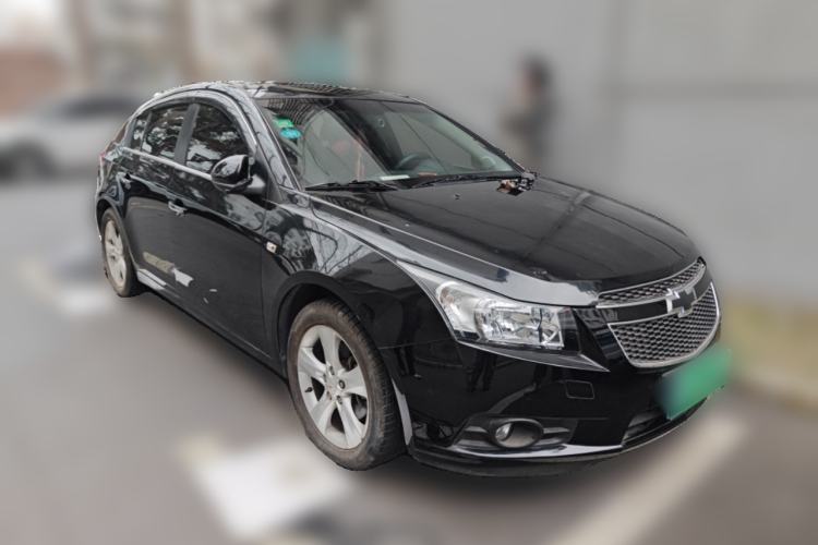 Used Chevrolet Cruze 2013 Hatchback 1.6T Automatic Flagship Model Front Right 45 Deg