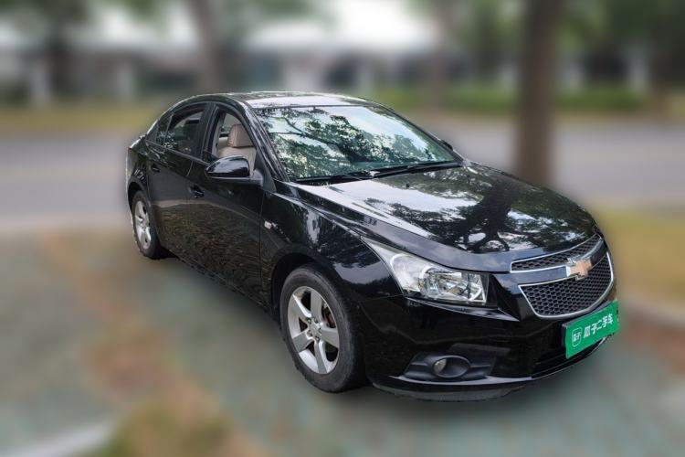 Used Chevrolet Cruze 2013 1.6L SE MT Front Right 45 Deg