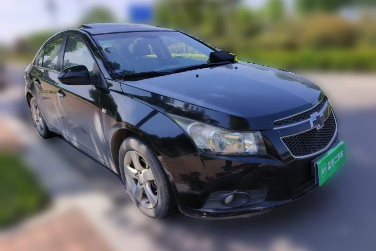 Used Chevrolet Cruze 2013 1.6L SE MT Front Right 45 Deg