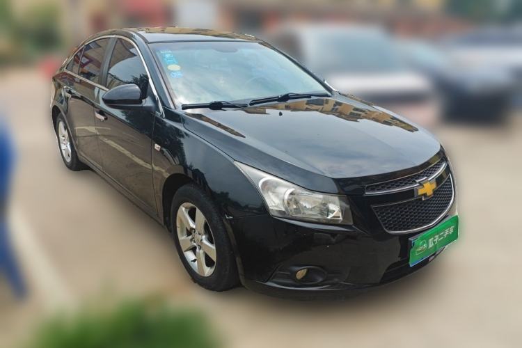 Used Chevrolet Cruze 2013 1.6L SE MT Front Right 45 Deg