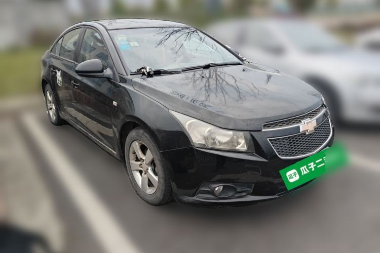Used Chevrolet Cruze 2013 1.6L SE MT Front Right 45 Deg