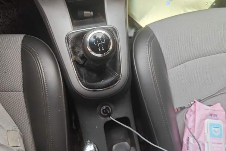 Used Chevrolet Cruze 2013 1.6L SL MT Gear Lever