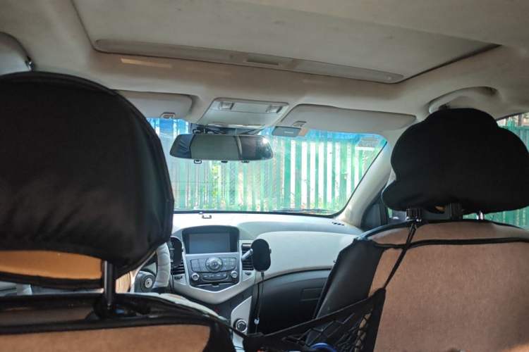 Used Chevrolet Cruze 2013 1.6L SE MT Headliner