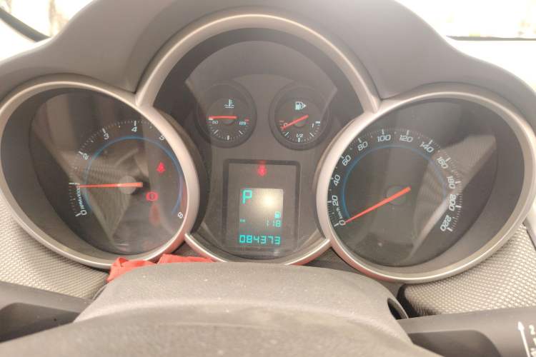 Used Chevrolet Cruze 2013 1.6L SE AT Instrument Cluster