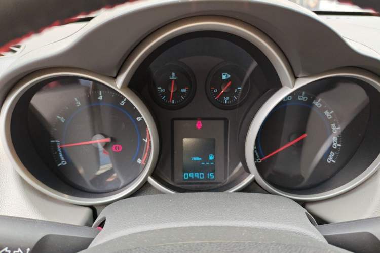 Used Chevrolet Cruze 2013 1.6L SL MT Instrument Cluster