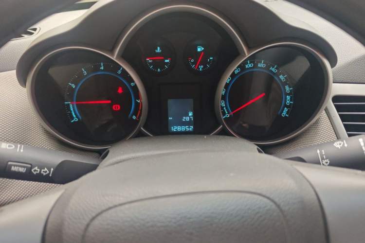 Used Chevrolet Cruze 2013 1.6L SE MT Instrument Cluster