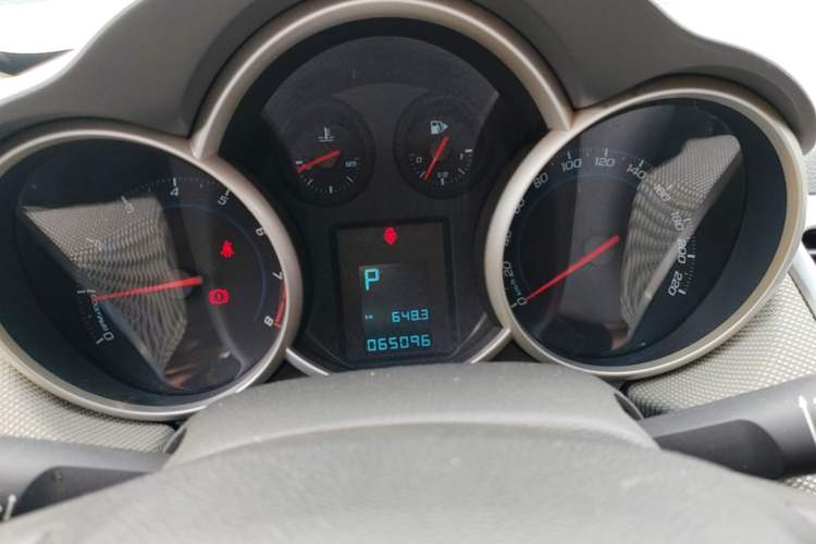 Used Chevrolet Cruze 2013 1.8L SE AT Instrument Cluster
